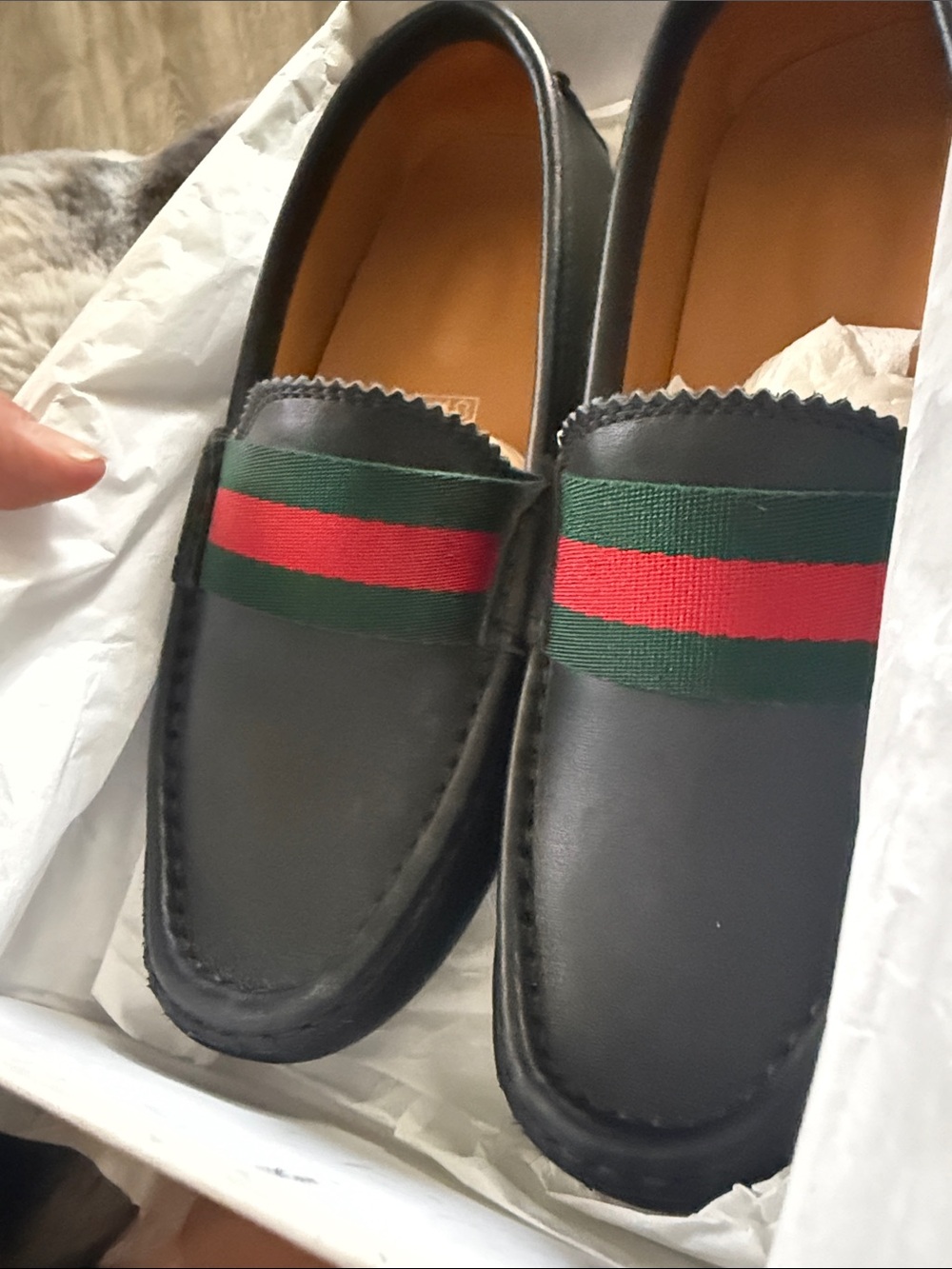 Black Leather Gucci Kids  Slip-On Loafers with Green & Red Webbing